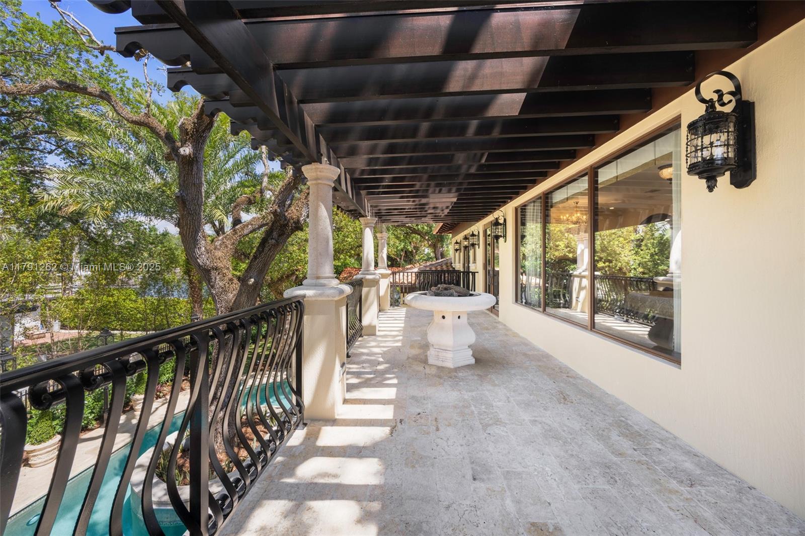 6016 Leonardo St Coral Gables, FL 33146 6016 Leonardo St Coral Gables, FL 33146