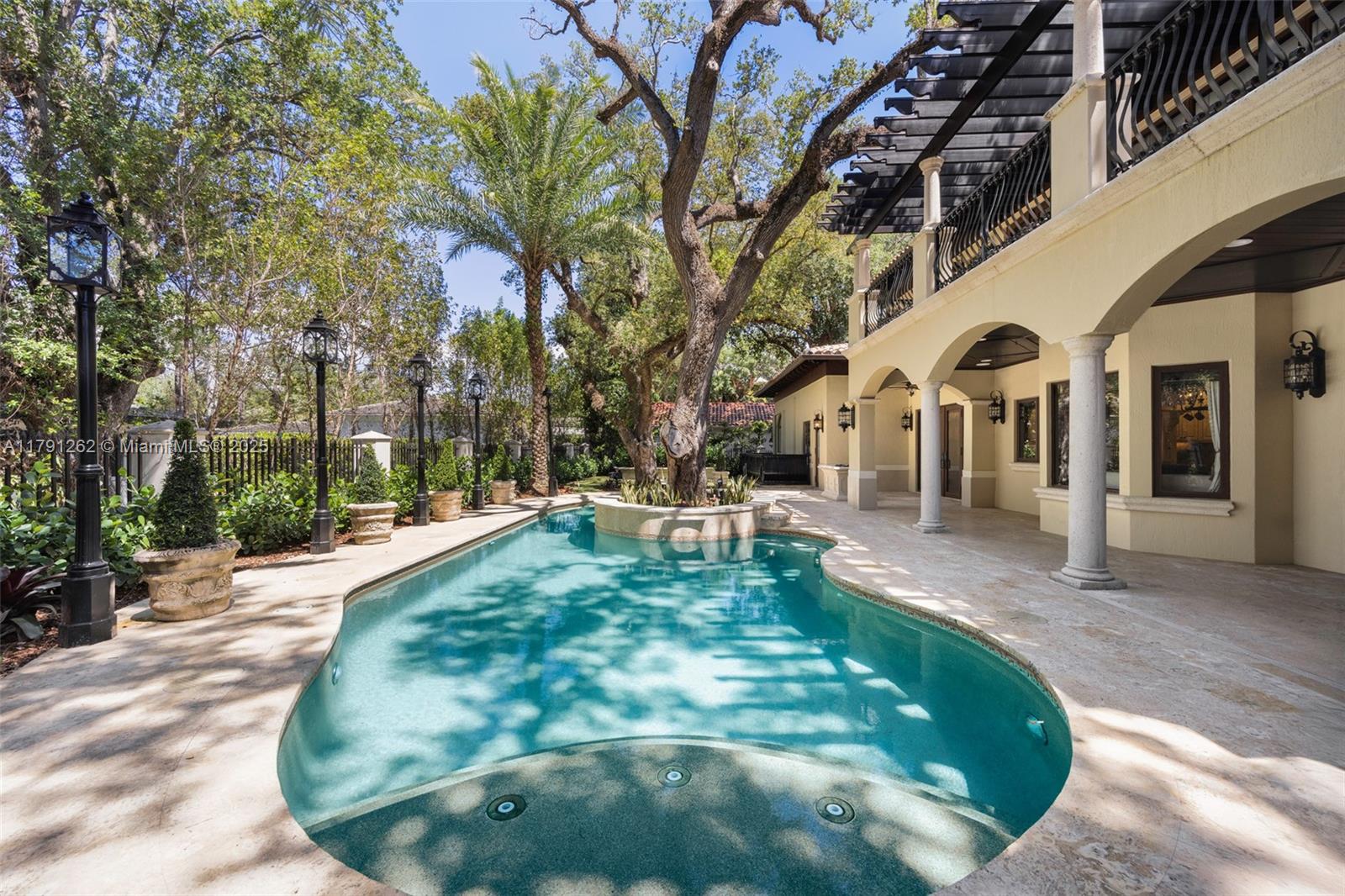 6016 Leonardo St Coral Gables, FL 33146 6016 Leonardo St Coral Gables, FL 33146