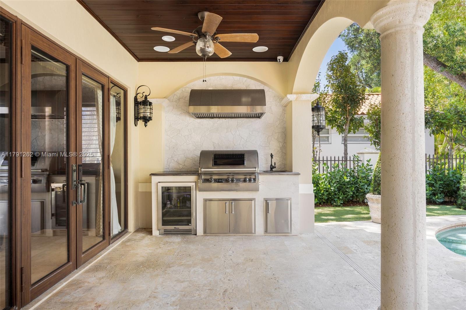 6016 Leonardo St Coral Gables, FL 33146 6016 Leonardo St Coral Gables, FL 33146