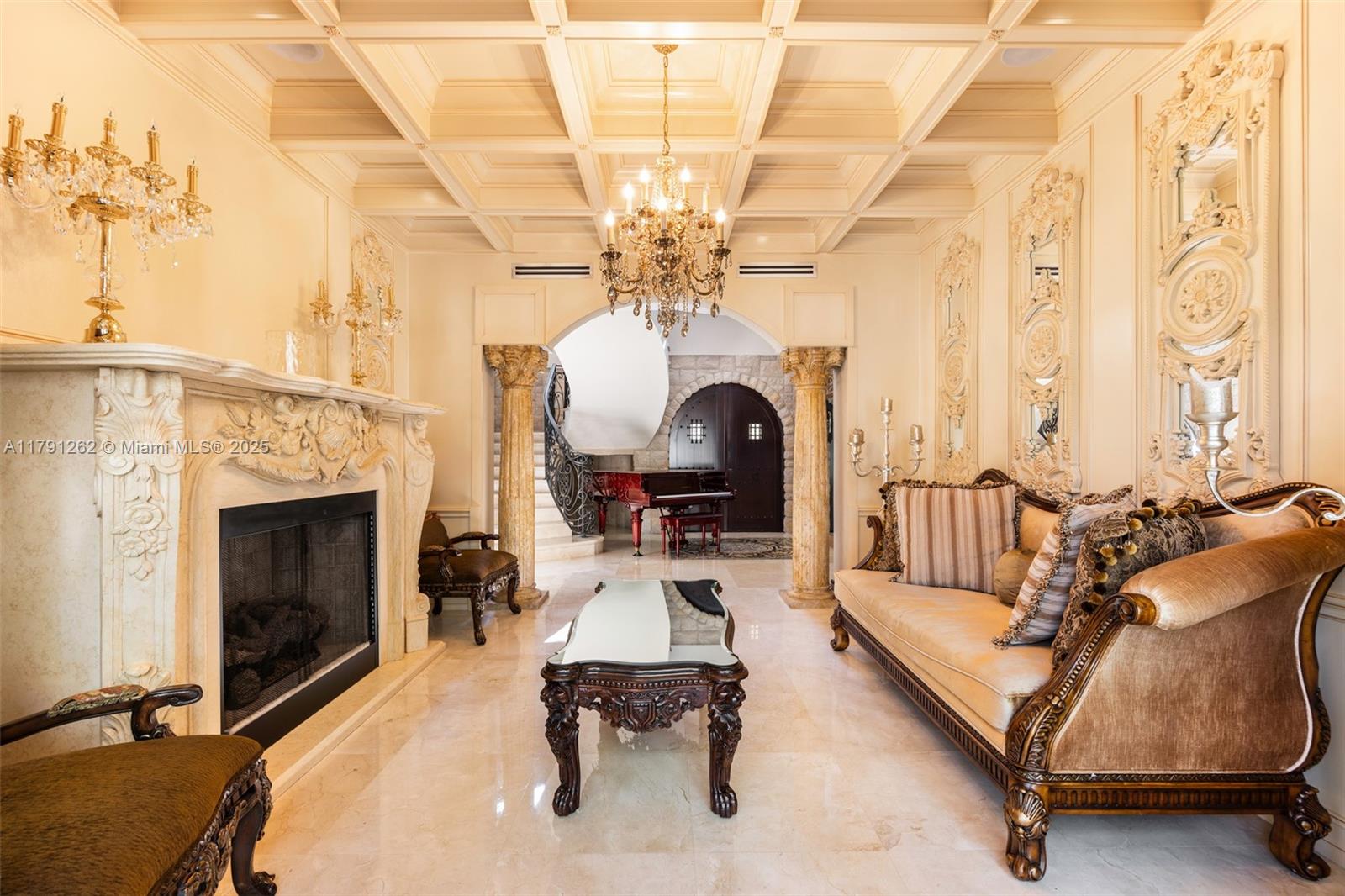 6016 Leonardo St Coral Gables, FL 33146 6016 Leonardo St Coral Gables, FL 33146