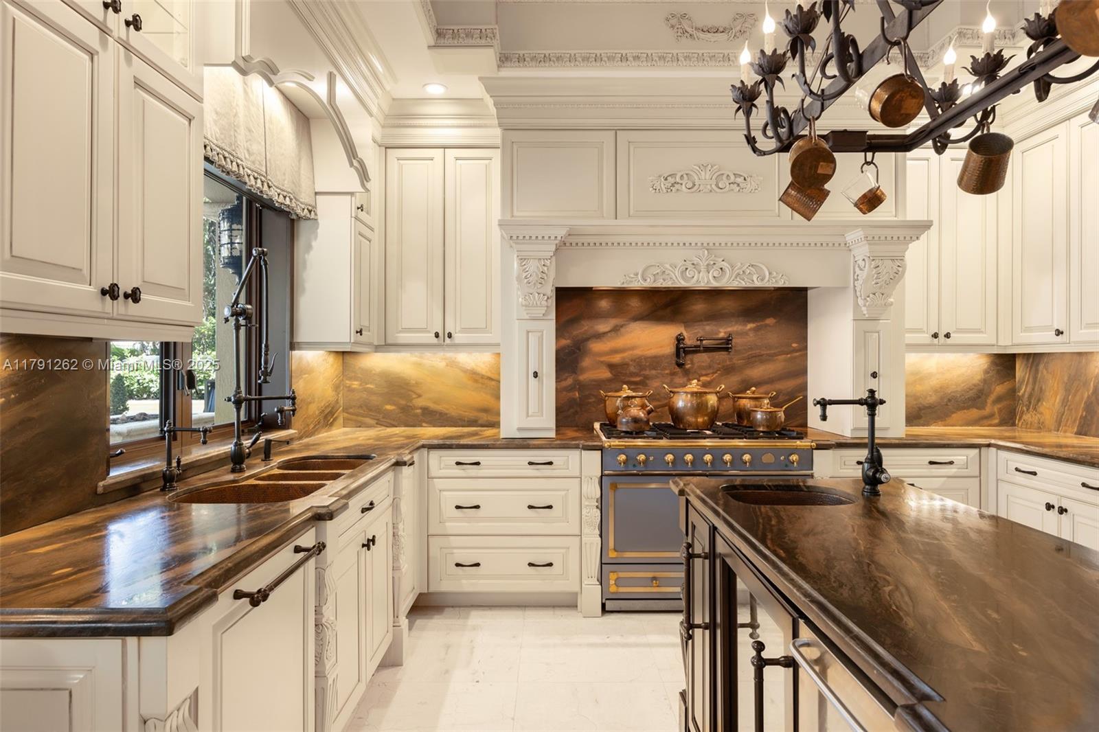 6016 Leonardo St Coral Gables, FL 33146 6016 Leonardo St Coral Gables, FL 33146