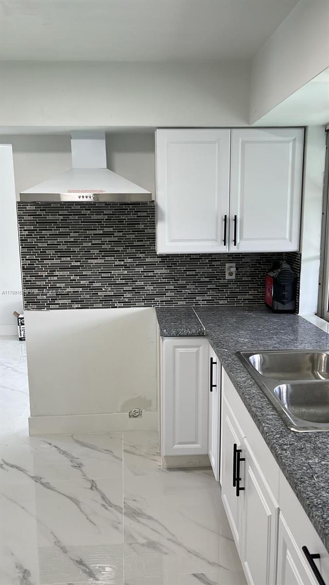 6704 Emerald Lk Dr,Miramar, FL 33023