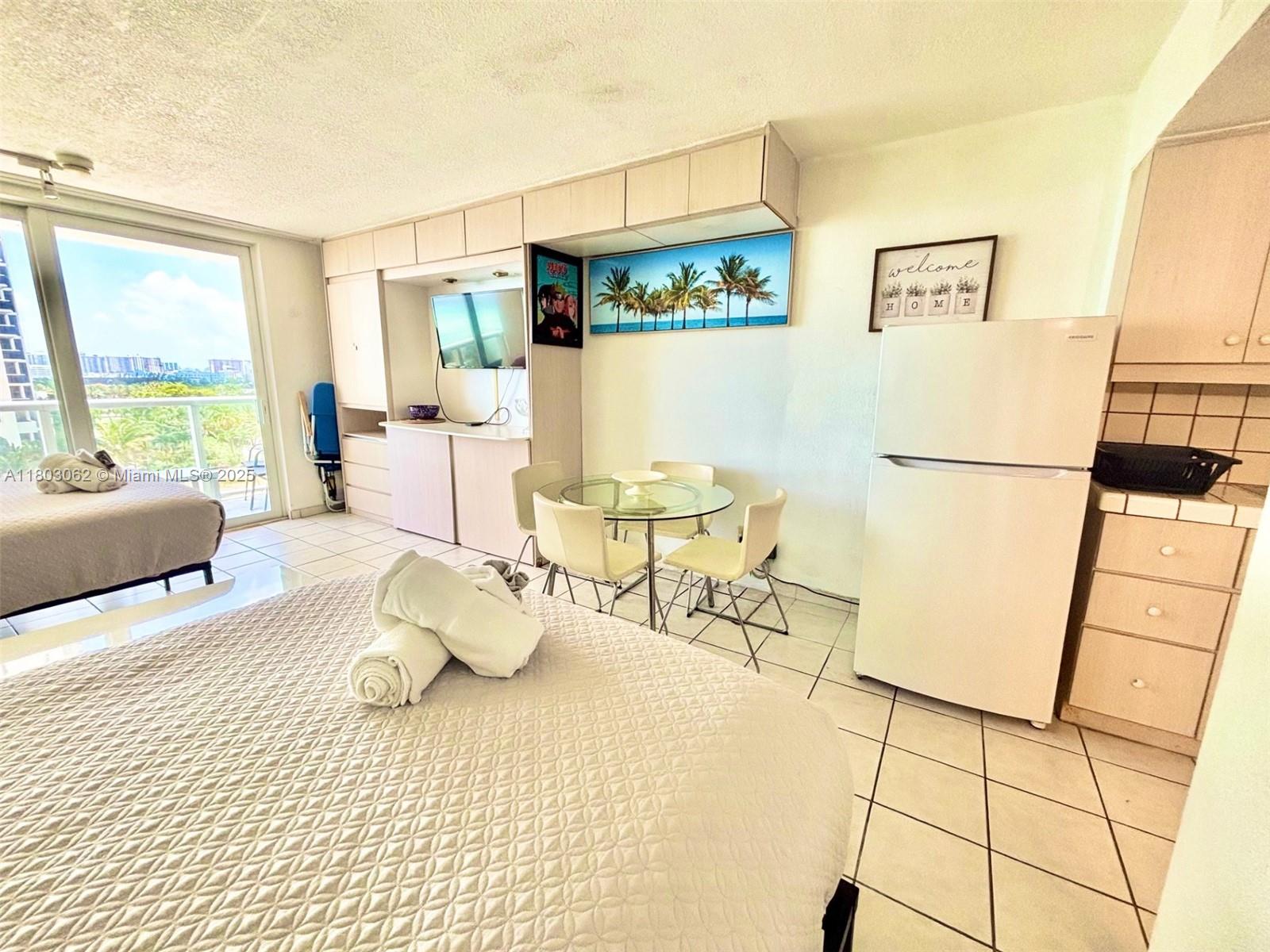 19201 Collins Ave #606,Sunny Isles Beach, FL 33160