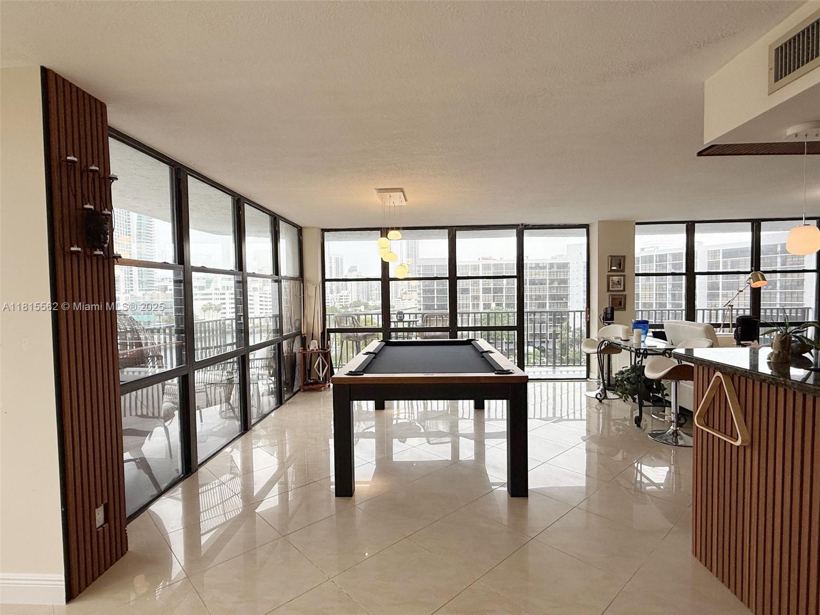 800 Parkview Dr #820,Hallandale Beach, FL 33009