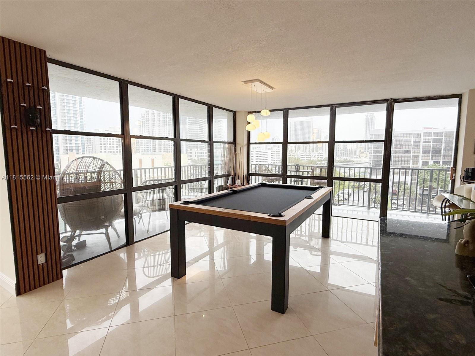 800 Parkview Dr #820,Hallandale Beach, FL 33009