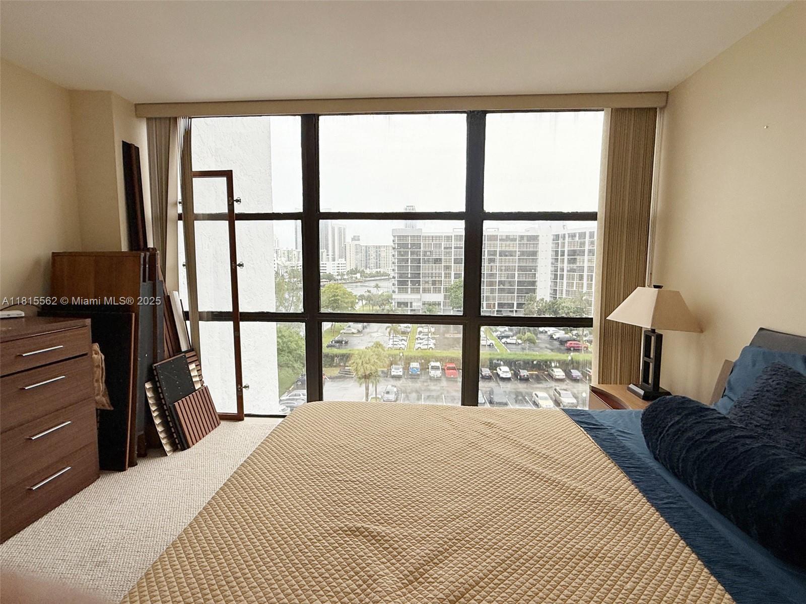 800 Parkview Dr #820,Hallandale Beach, FL 33009