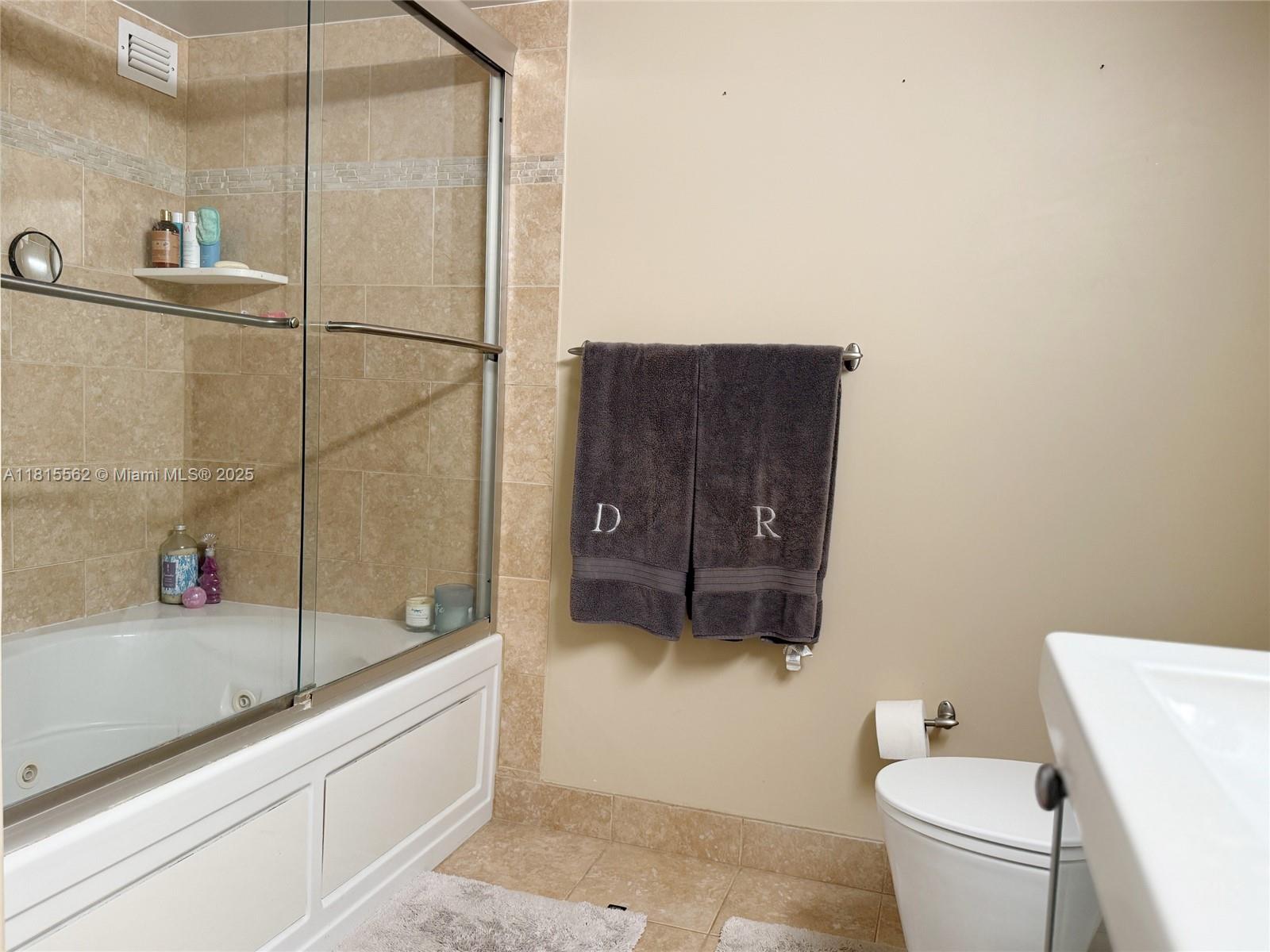 800 Parkview Dr #820,Hallandale Beach, FL 33009