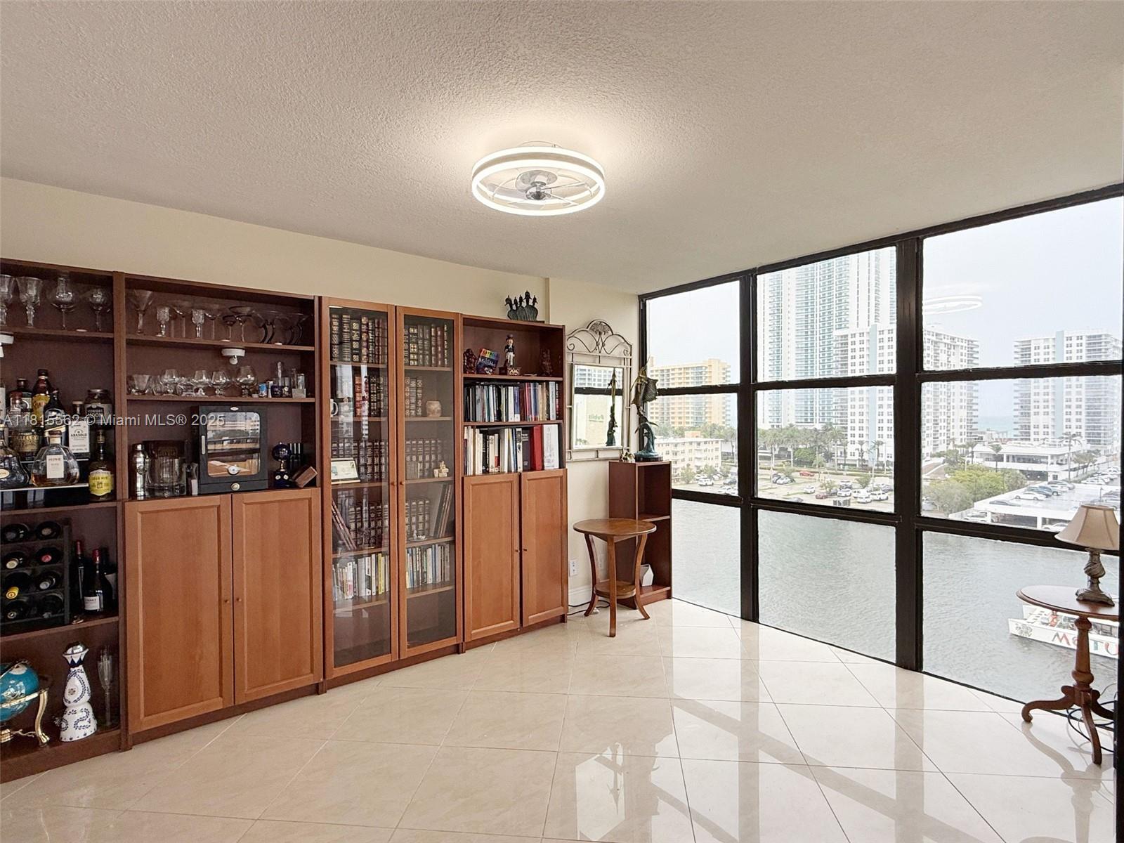 800 Parkview Dr #820,Hallandale Beach, FL 33009