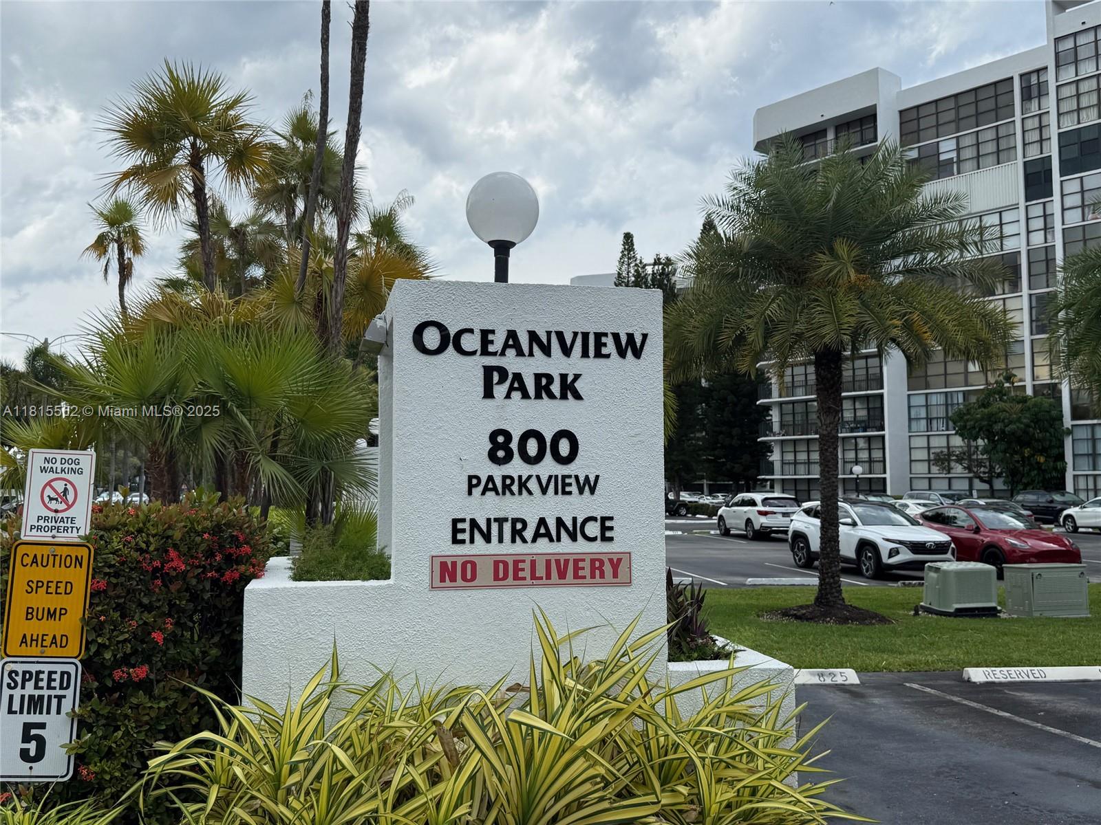 800 Parkview Dr #820,Hallandale Beach, FL 33009