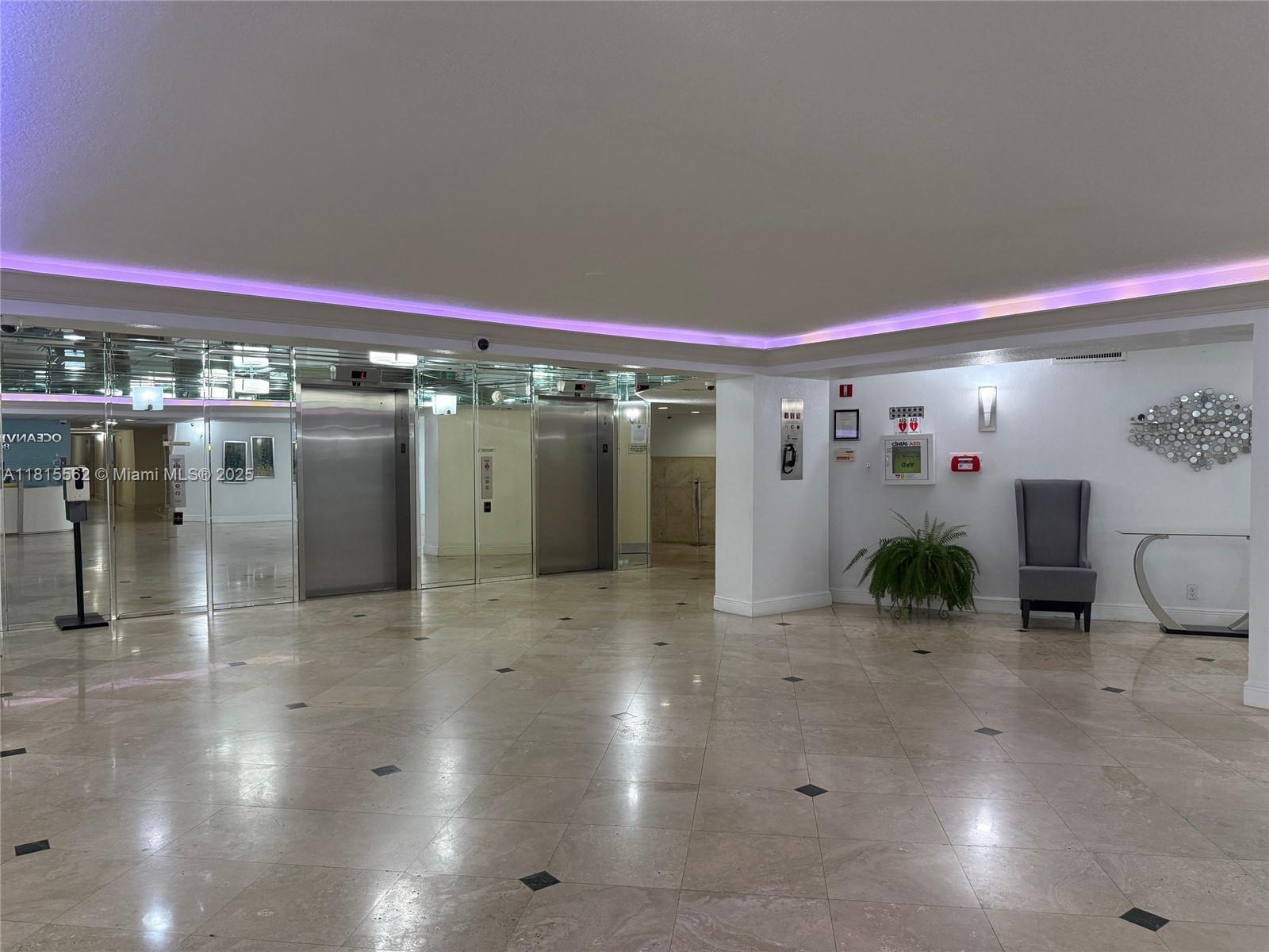 800 Parkview Dr #820,Hallandale Beach, FL 33009