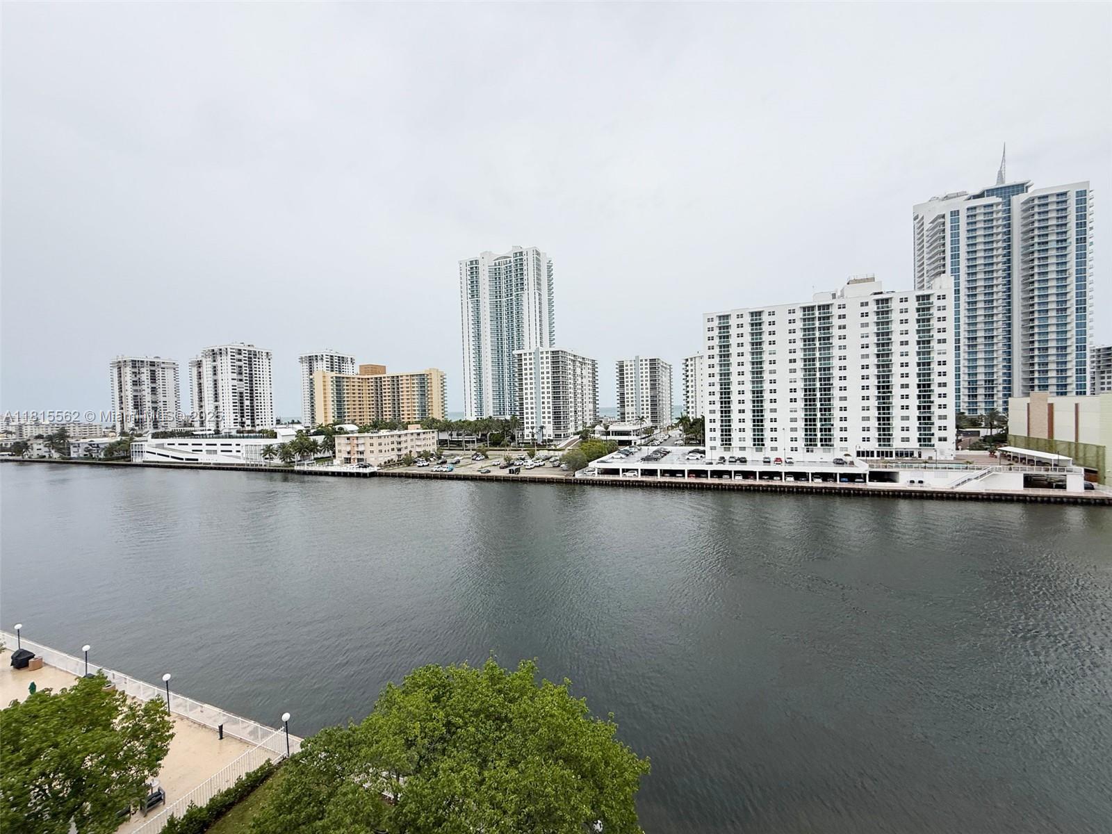 800 Parkview Dr #820,Hallandale Beach, FL 33009