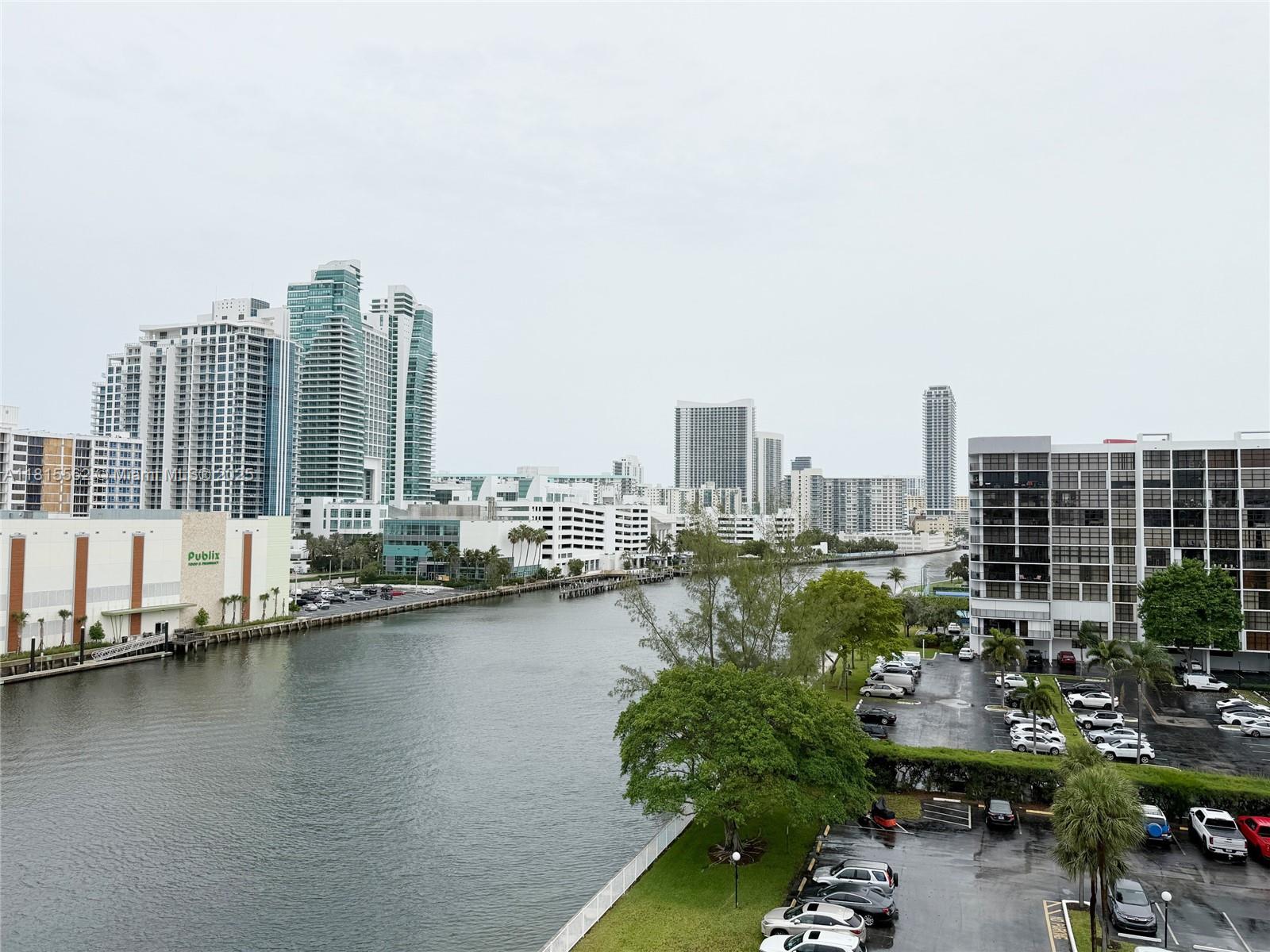 800 Parkview Dr #820,Hallandale Beach, FL 33009