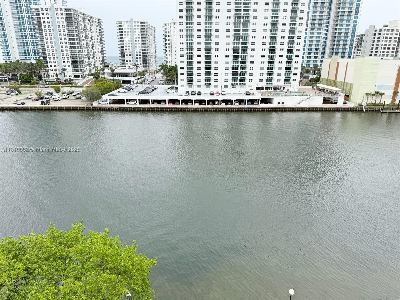 800 Parkview Dr #820,Hallandale Beach, FL 33009