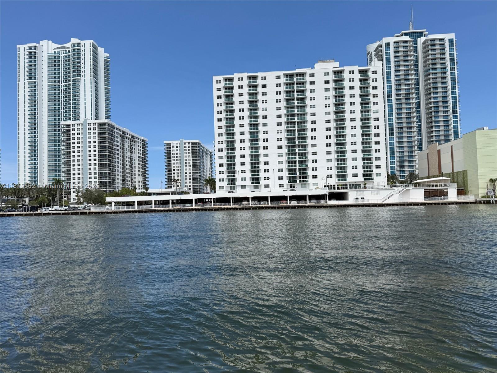 800 Parkview Dr #820,Hallandale Beach, FL 33009