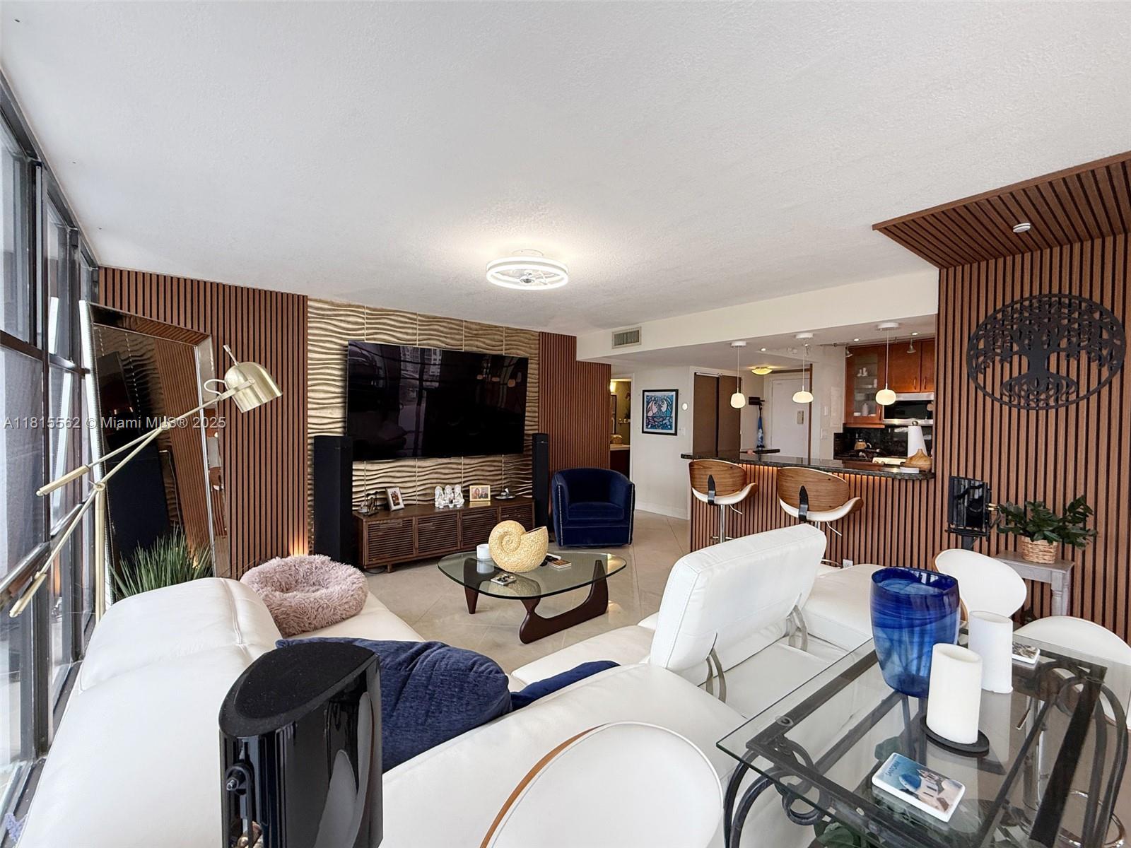 800 Parkview Dr #820,Hallandale Beach, FL 33009