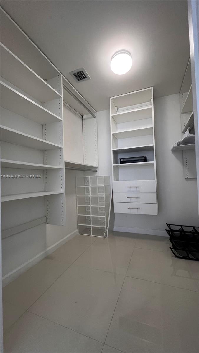 image Icon Brickell15