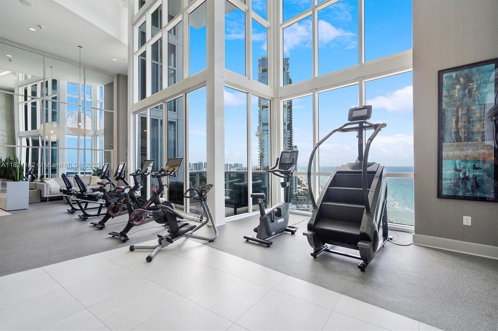 image Trump Royale Condo6