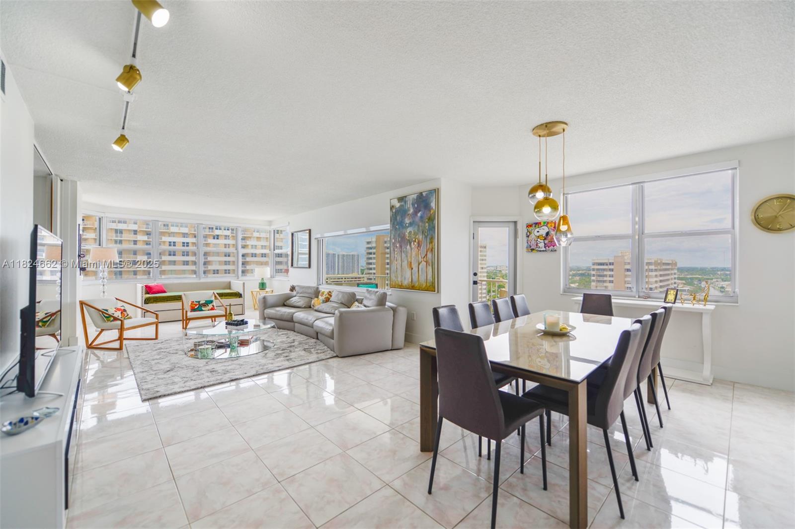 1950 S Ocean Dr #19E,Hallandale Beach, FL 33009
