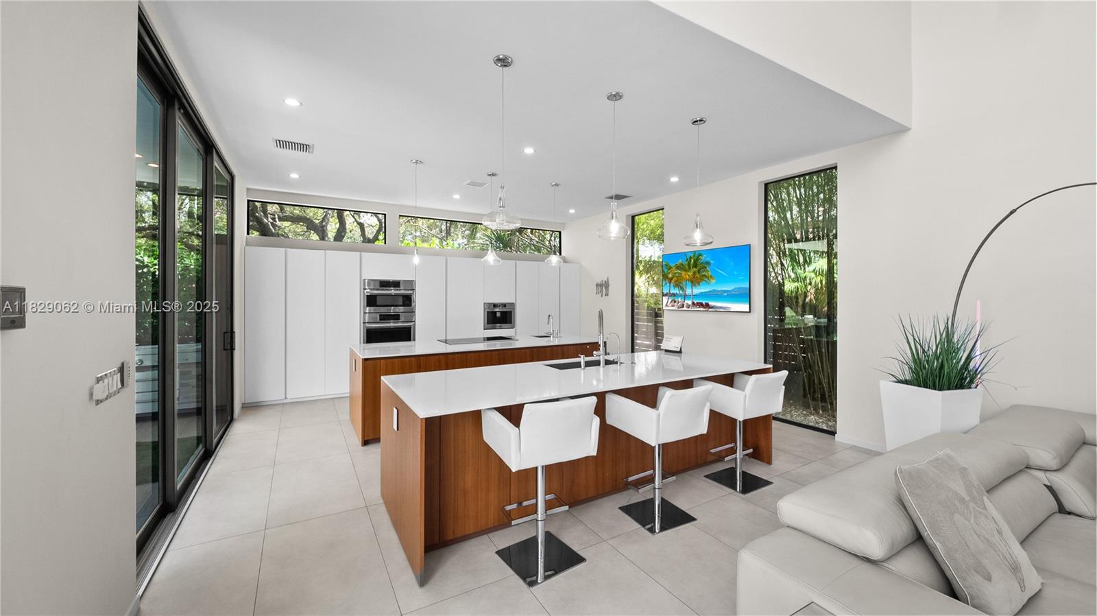 1600 NE 6th St Fort Lauderdale, FL 33304