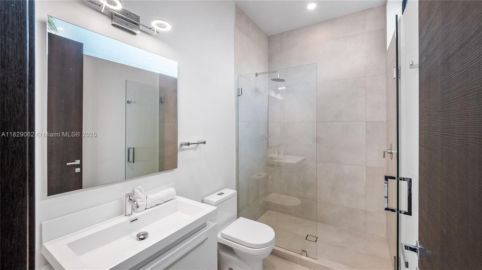 1600 NE 6th St Fort Lauderdale, FL 33304