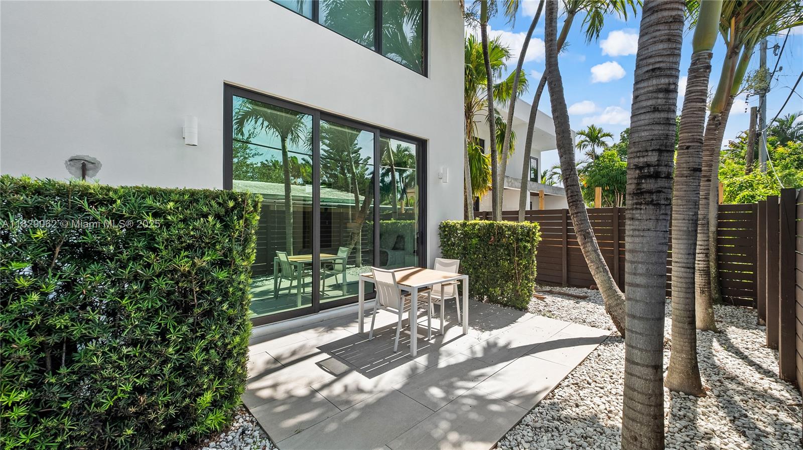 1600 NE 6th St Fort Lauderdale, FL 33304