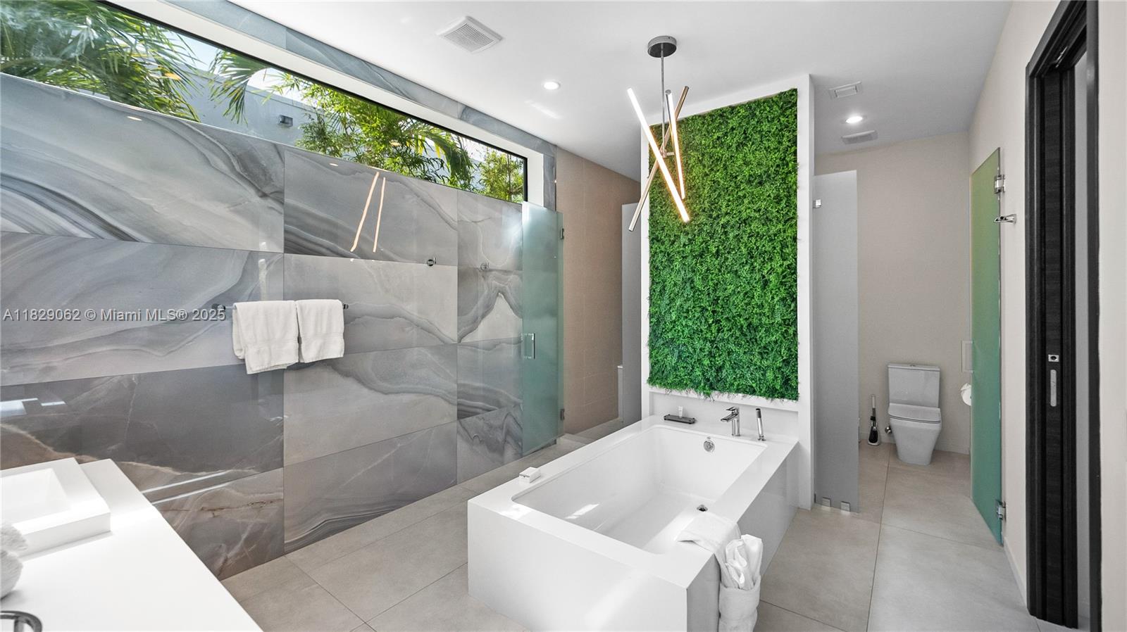 1600 NE 6th St Fort Lauderdale, FL 33304