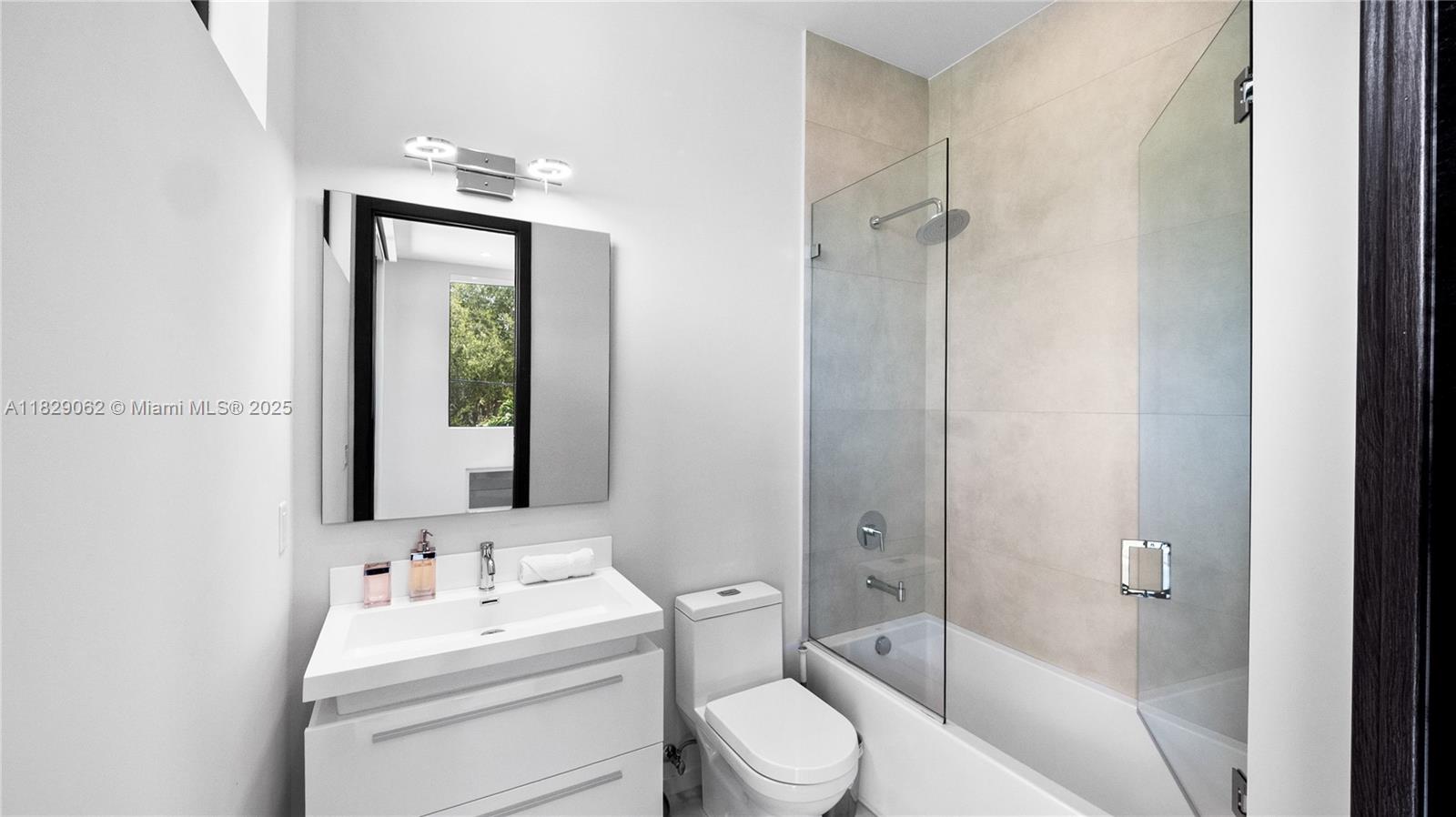 1600 NE 6th St Fort Lauderdale, FL 33304