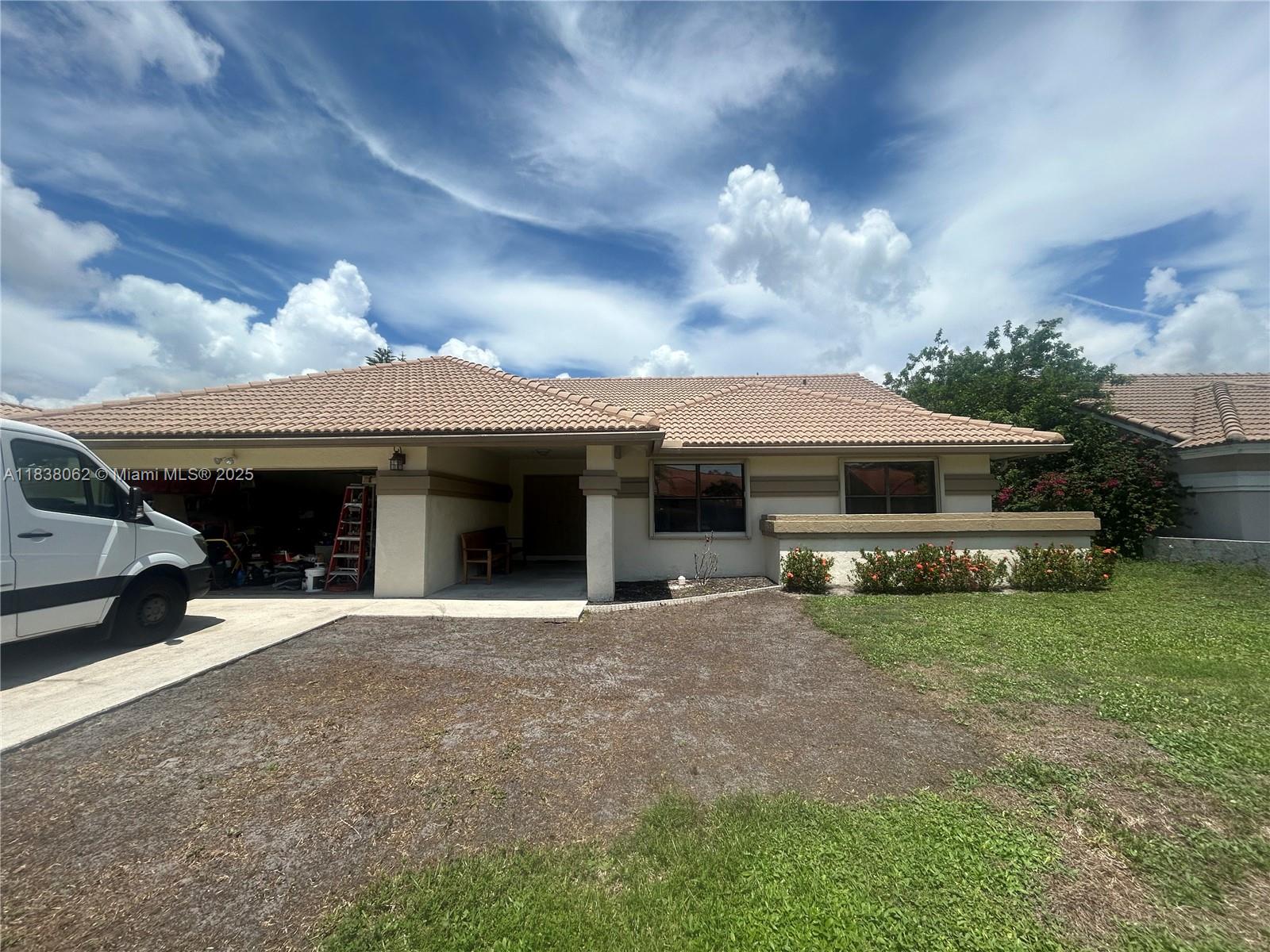 5809 Sun Pointe Cir