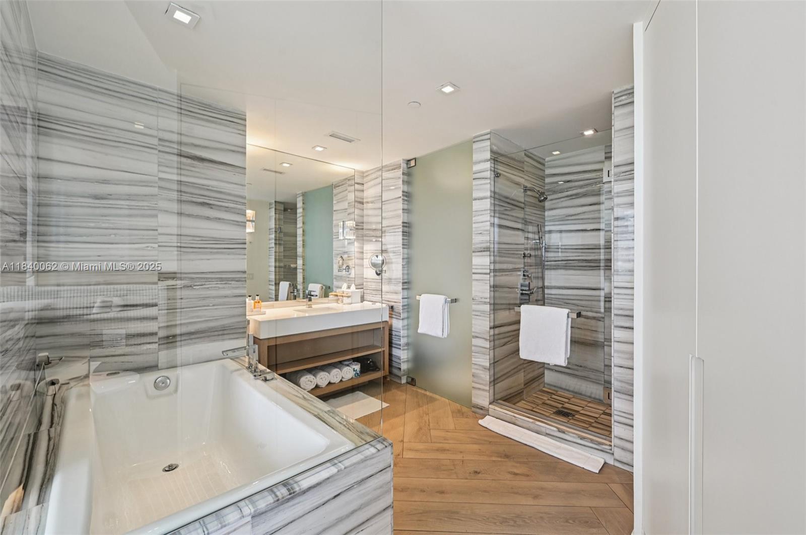 image W South Beach Residences15