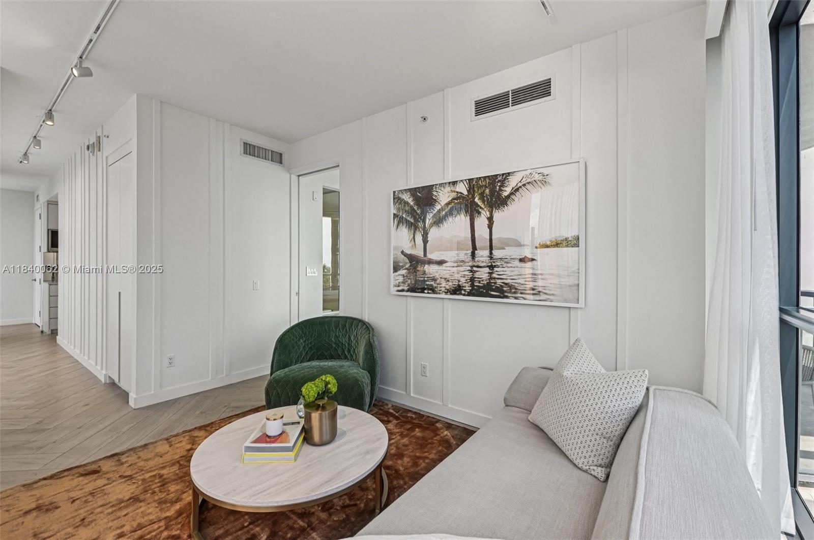 image W South Beach Residences3