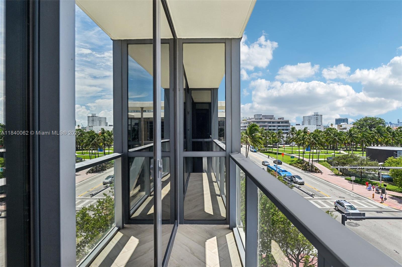 image W South Beach Residences7
