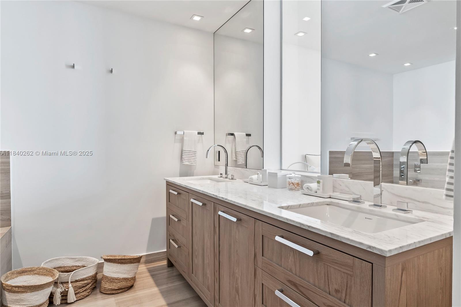 image Oceana Key Biscayne Condo22