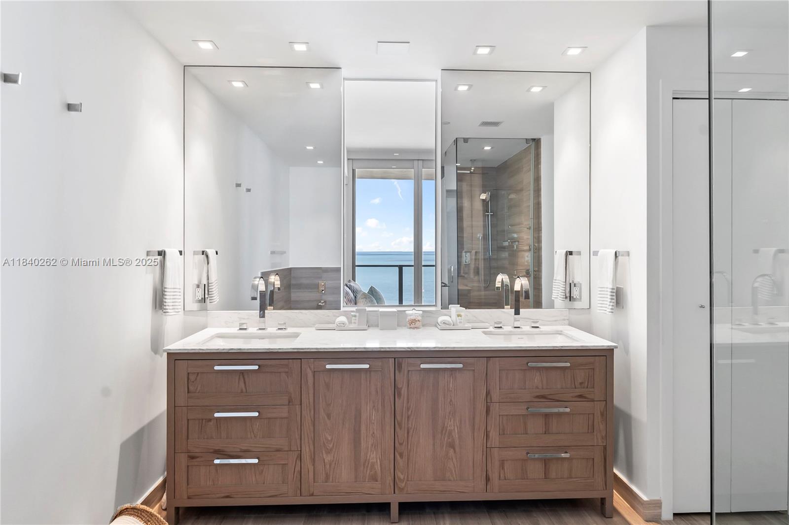 image Oceana Key Biscayne Condo23
