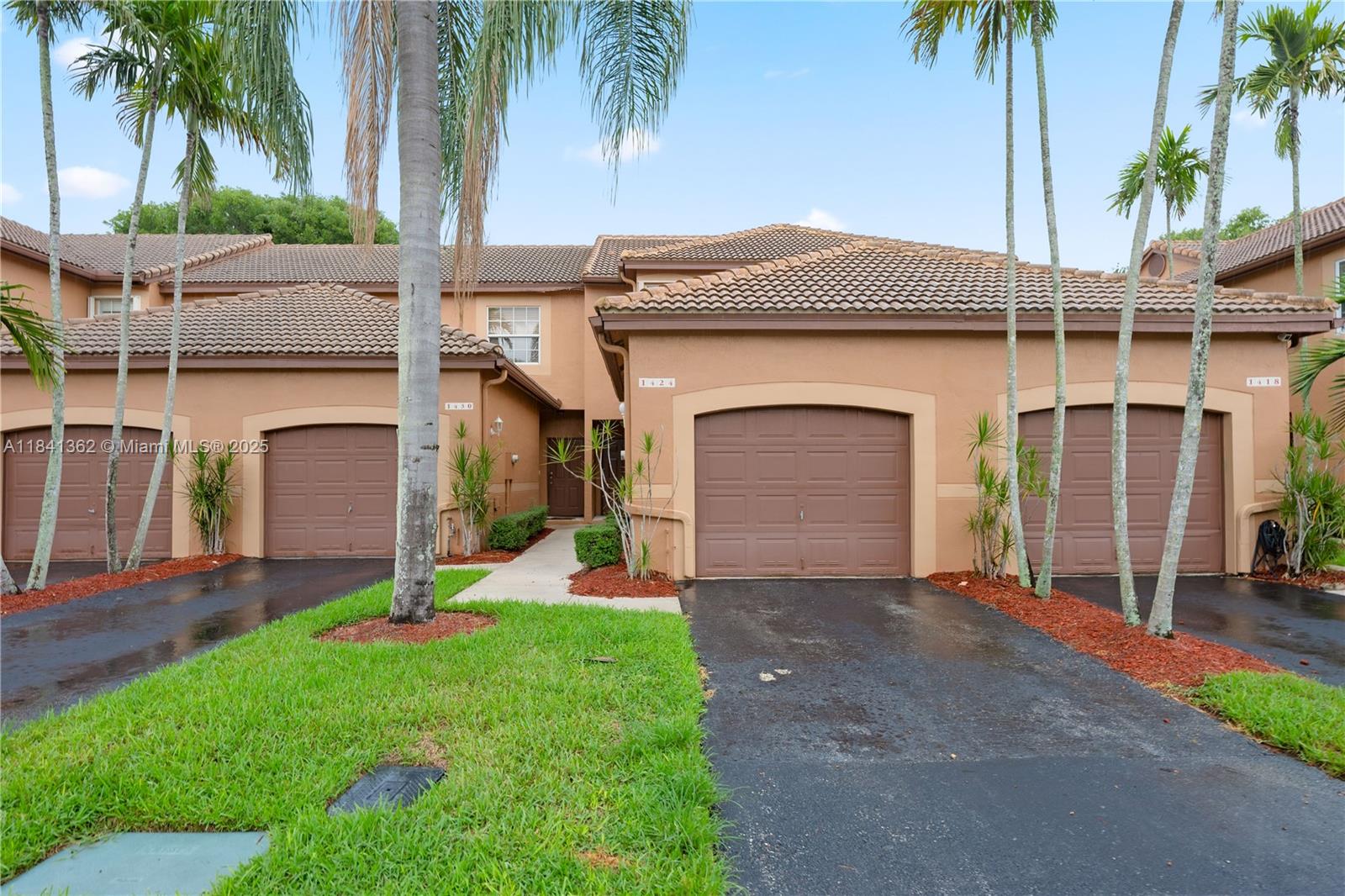 1424 Barcelona Way #5-23