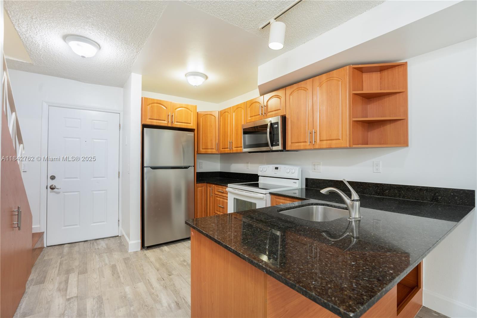 3239 W Trade Ave #8