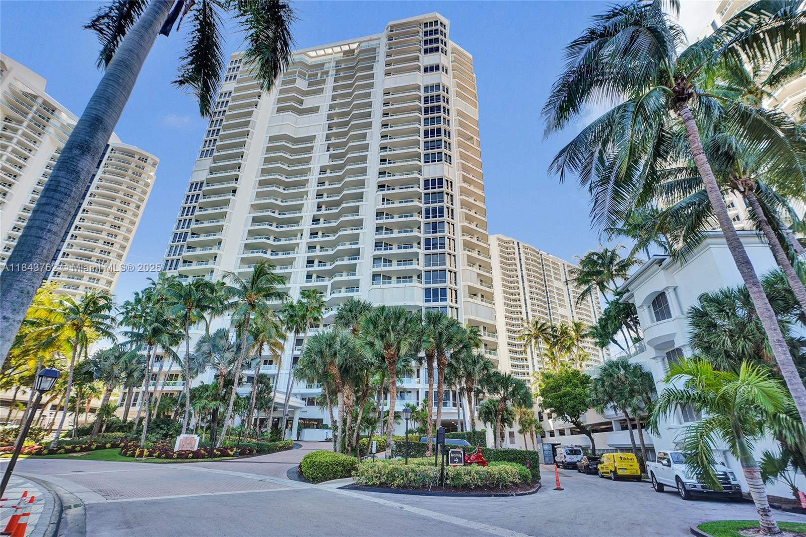 21150 Point Pl #406 Aventura, FL 33180