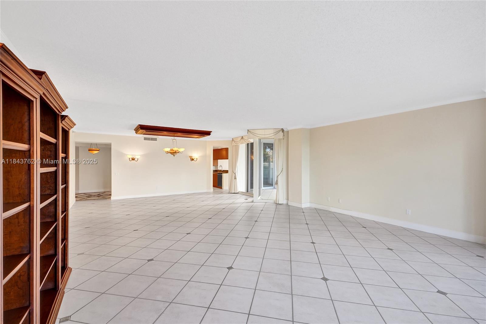 21150 Point Pl #406 Aventura, FL 33180