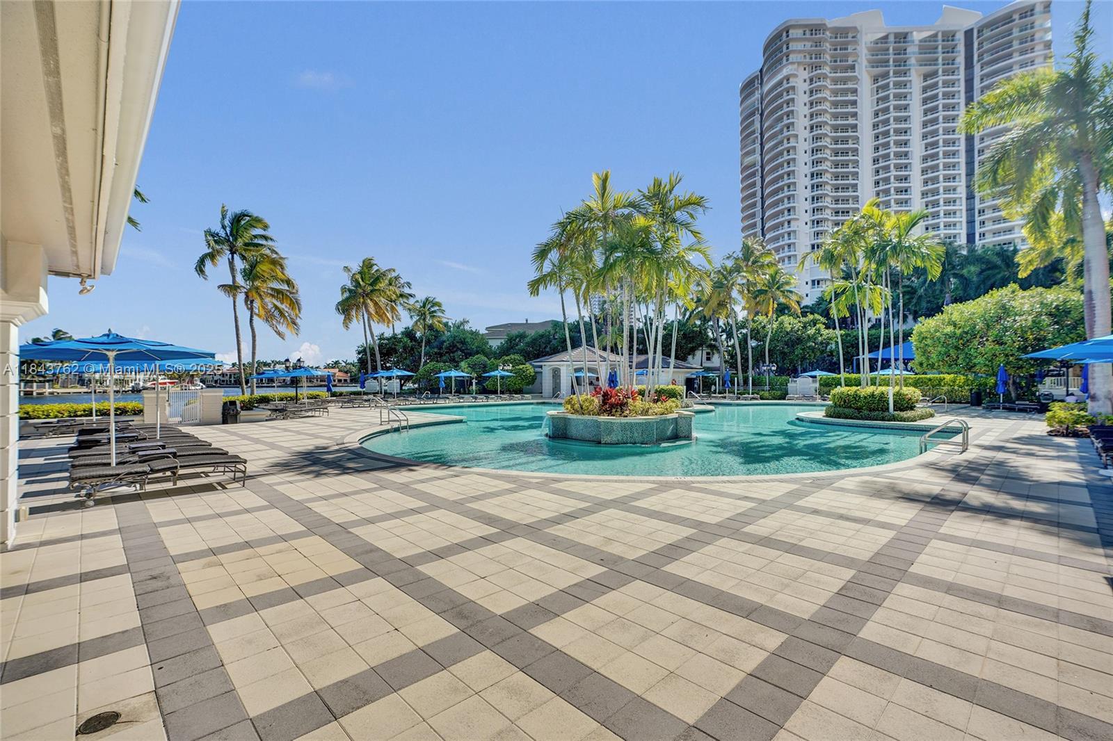 21150 Point Pl #406 Aventura, FL 33180
