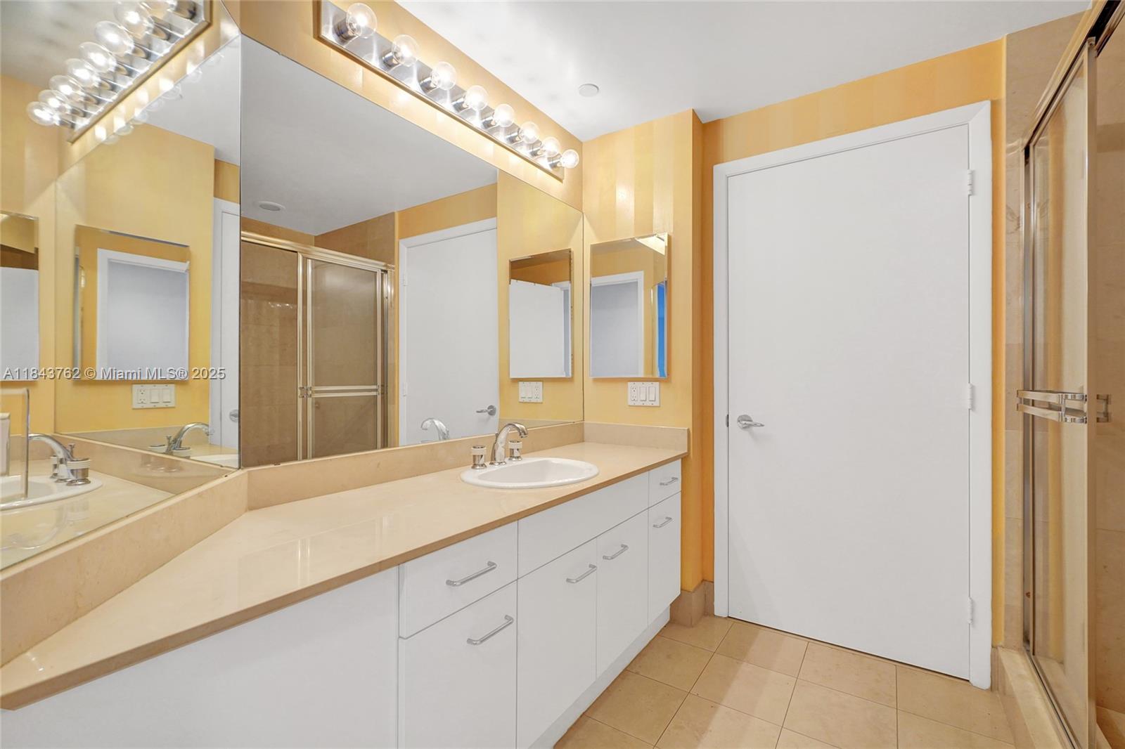 21150 Point Pl #406 Aventura, FL 33180