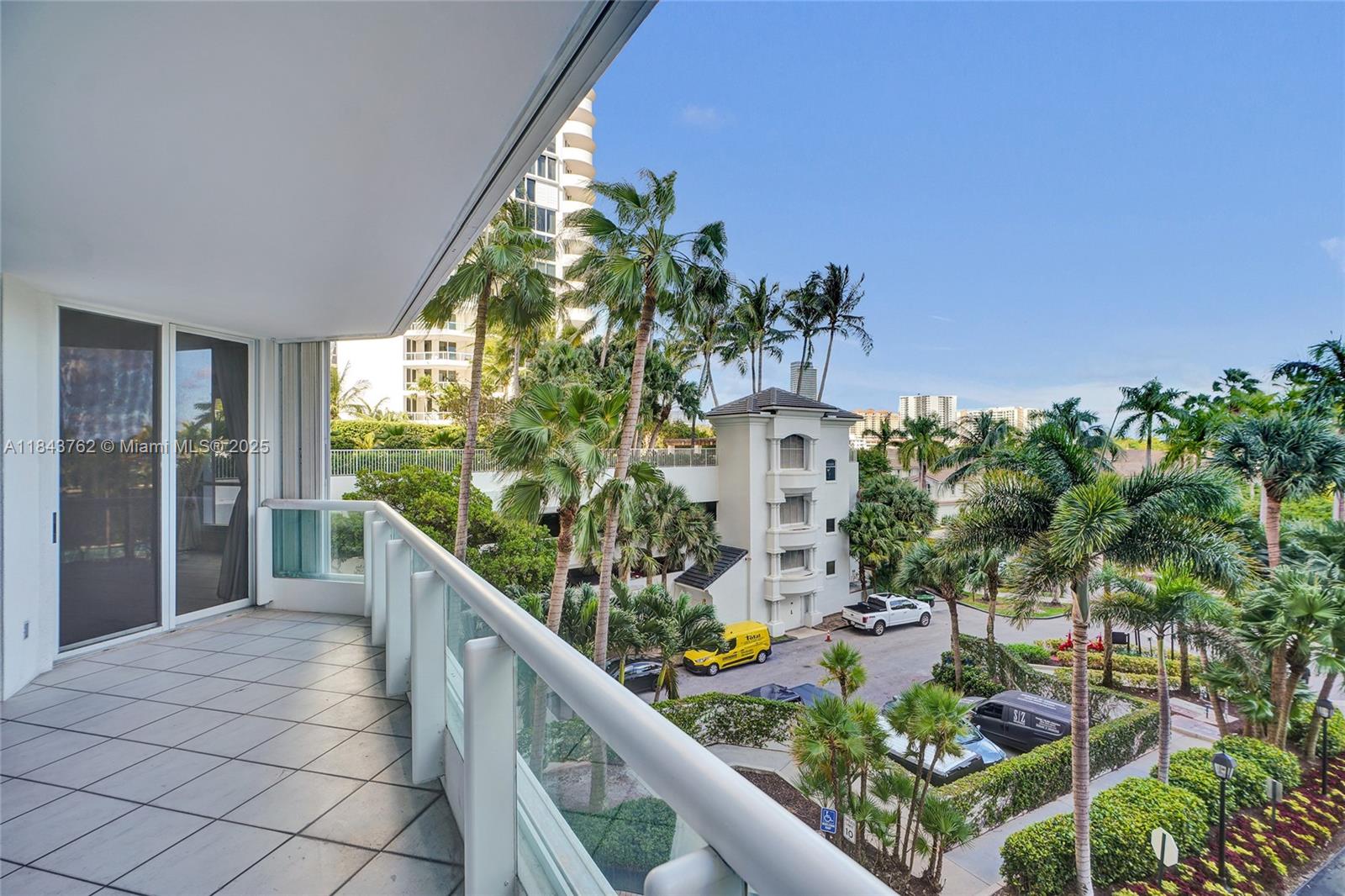 21150 Point Pl #406 Aventura, FL 33180