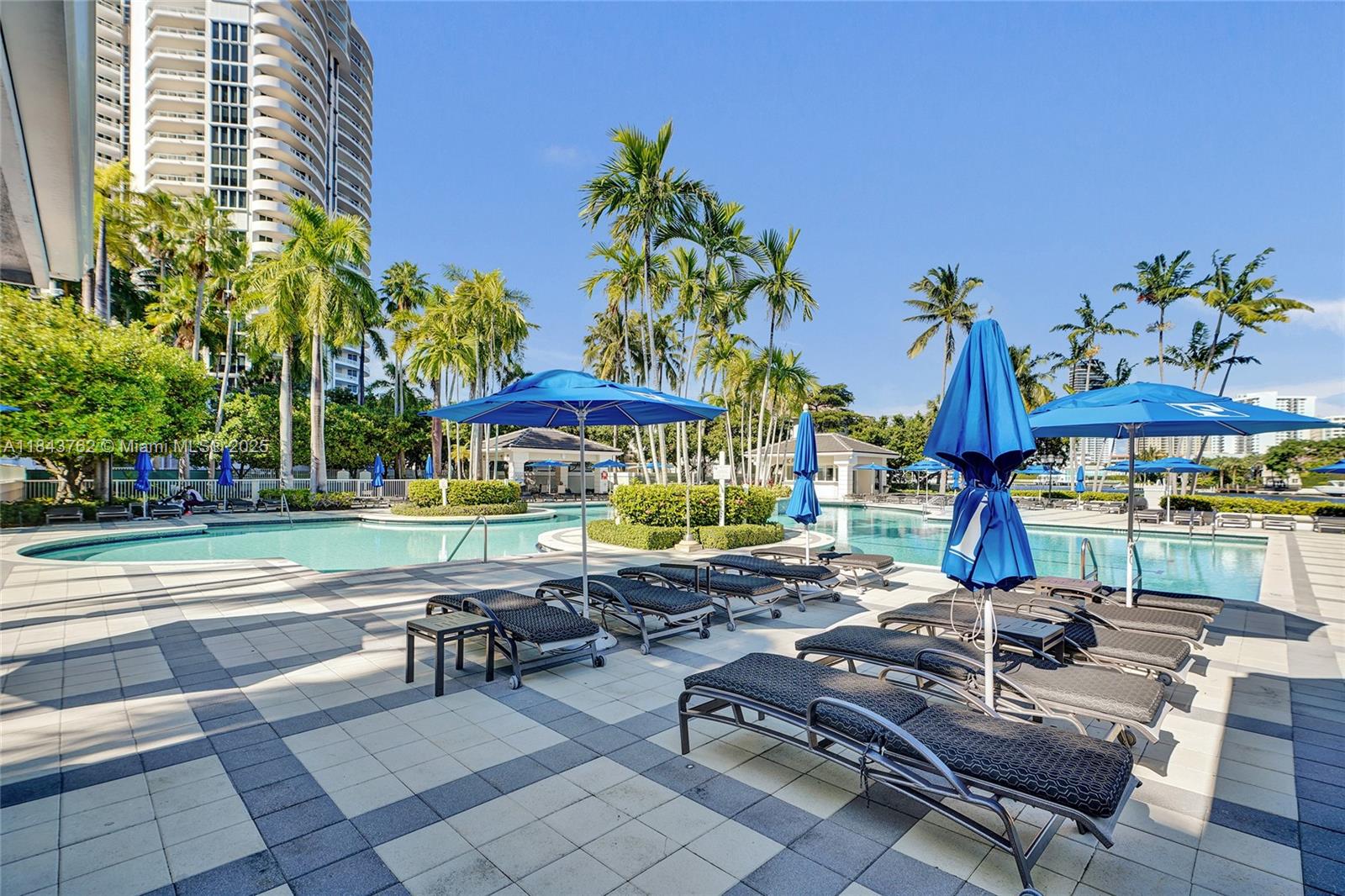 21150 Point Pl #406 Aventura, FL 33180