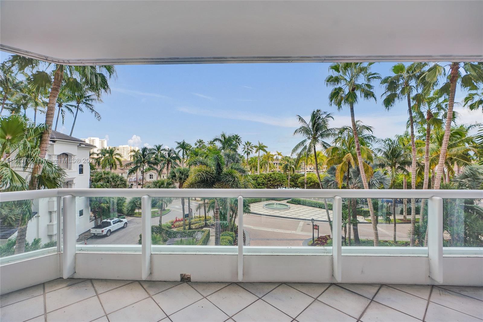 21150 Point Pl #406 Aventura, FL 33180
