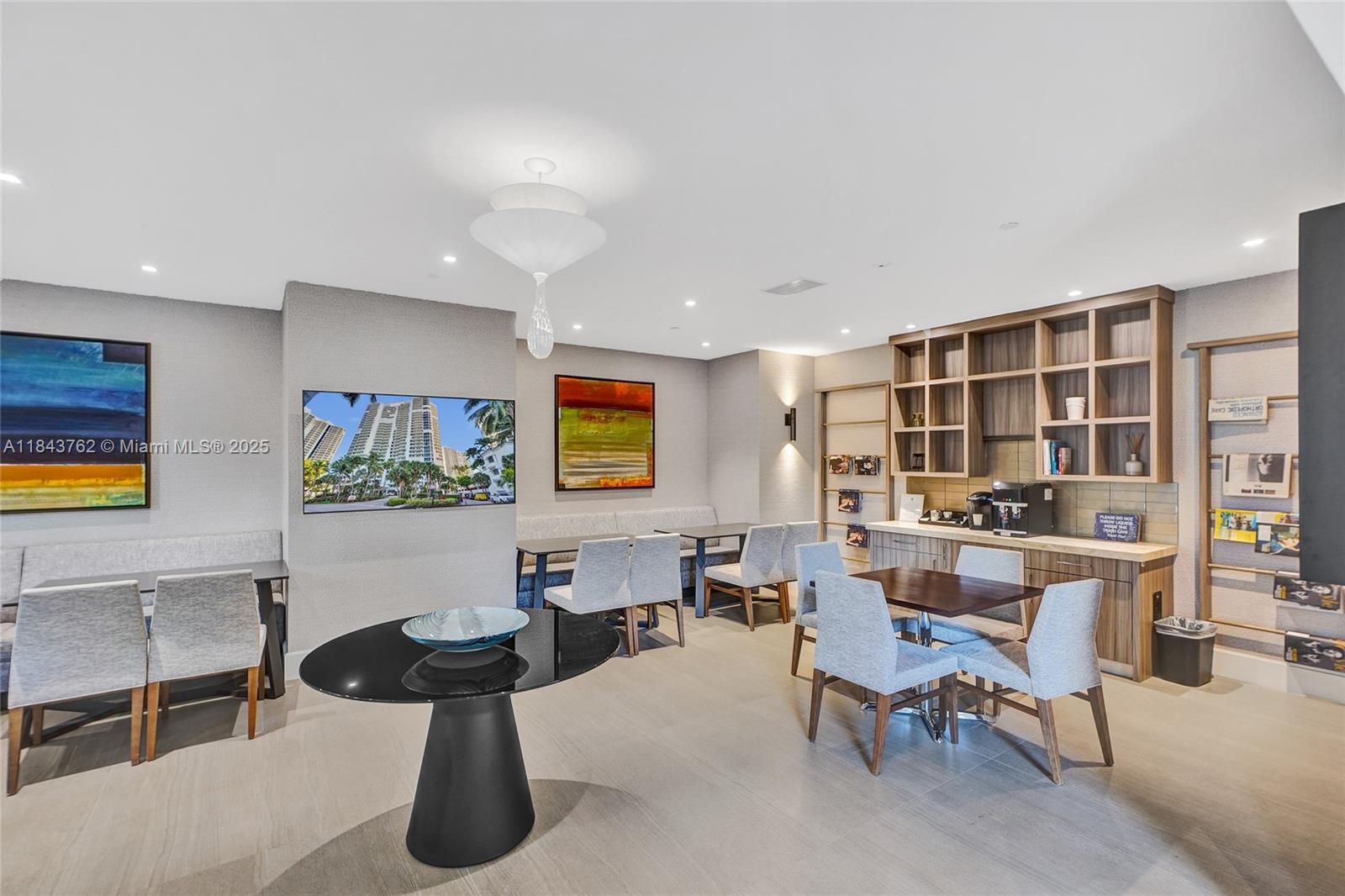 21150 Point Pl #406 Aventura, FL 33180