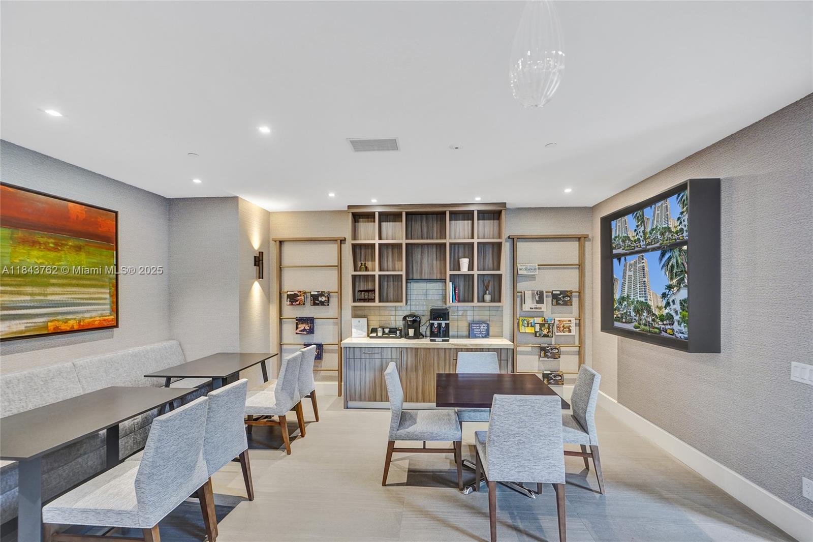 21150 Point Pl #406 Aventura, FL 33180