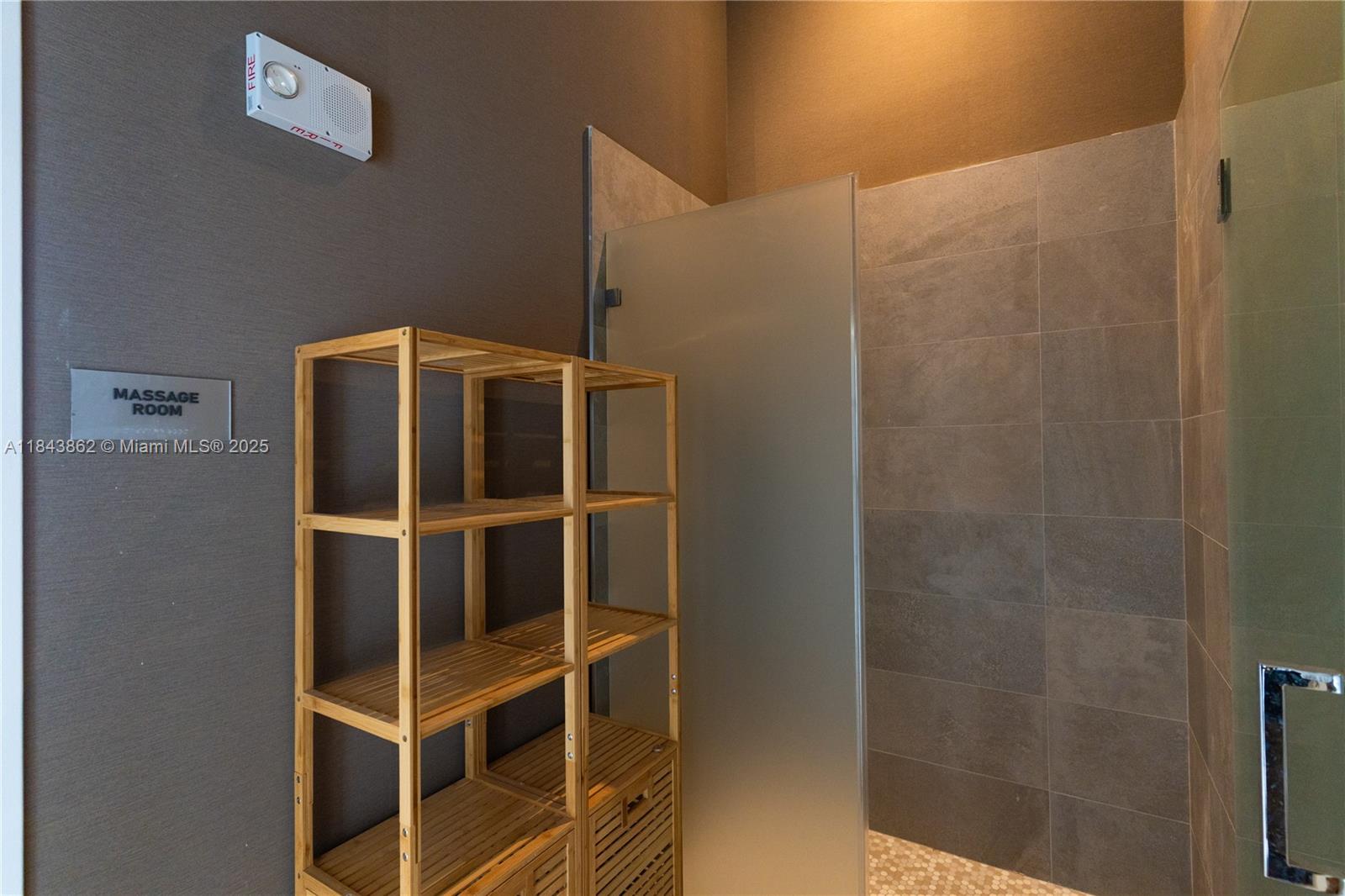 image Smart Brickell35