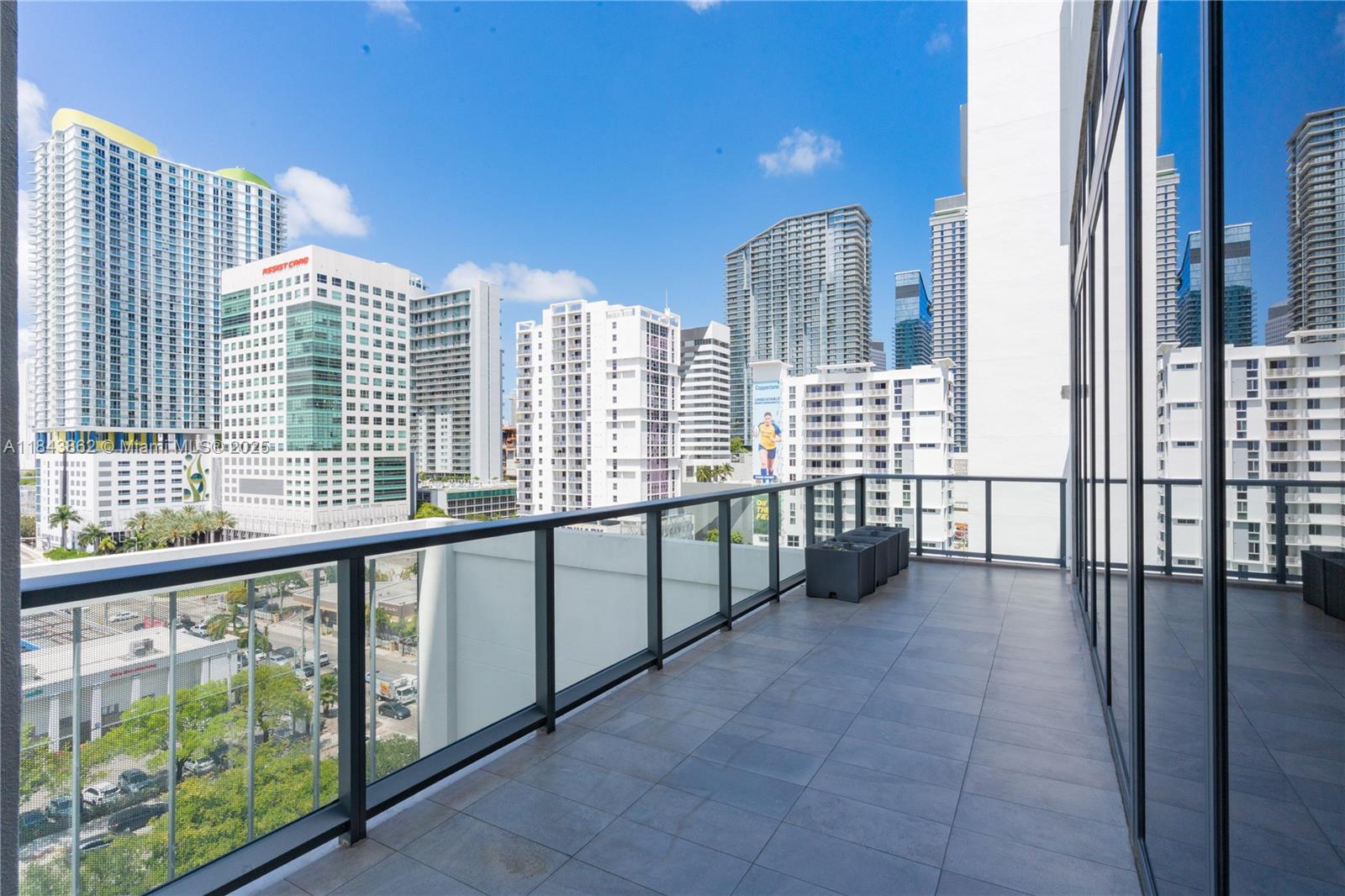 image Smart Brickell36