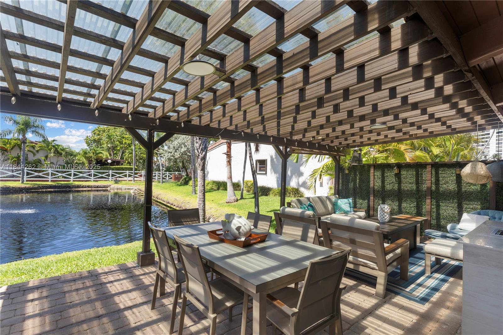 2665 S Parkview Dr Hallandale Beach, FL 33009