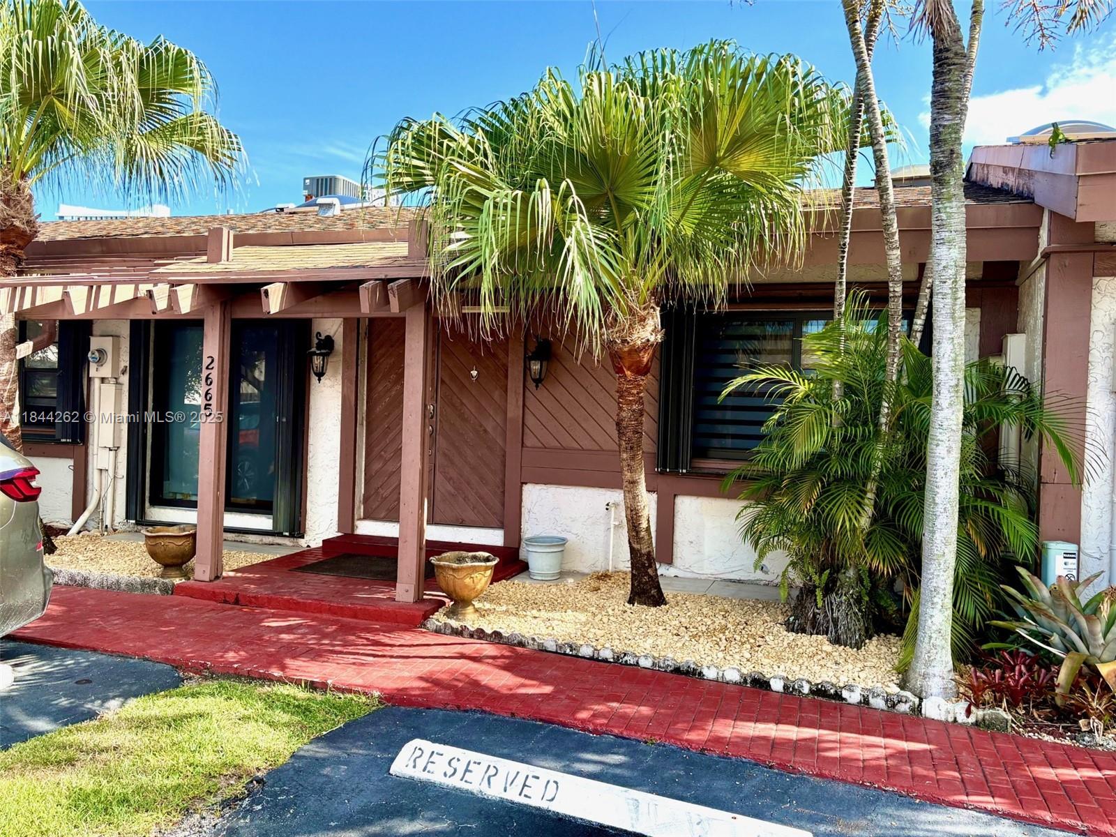 2665 S Parkview Dr Hallandale Beach, FL 33009