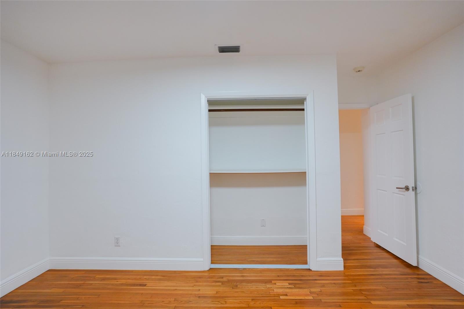 355 Redwood Ln Key Biscayne, FL 33149