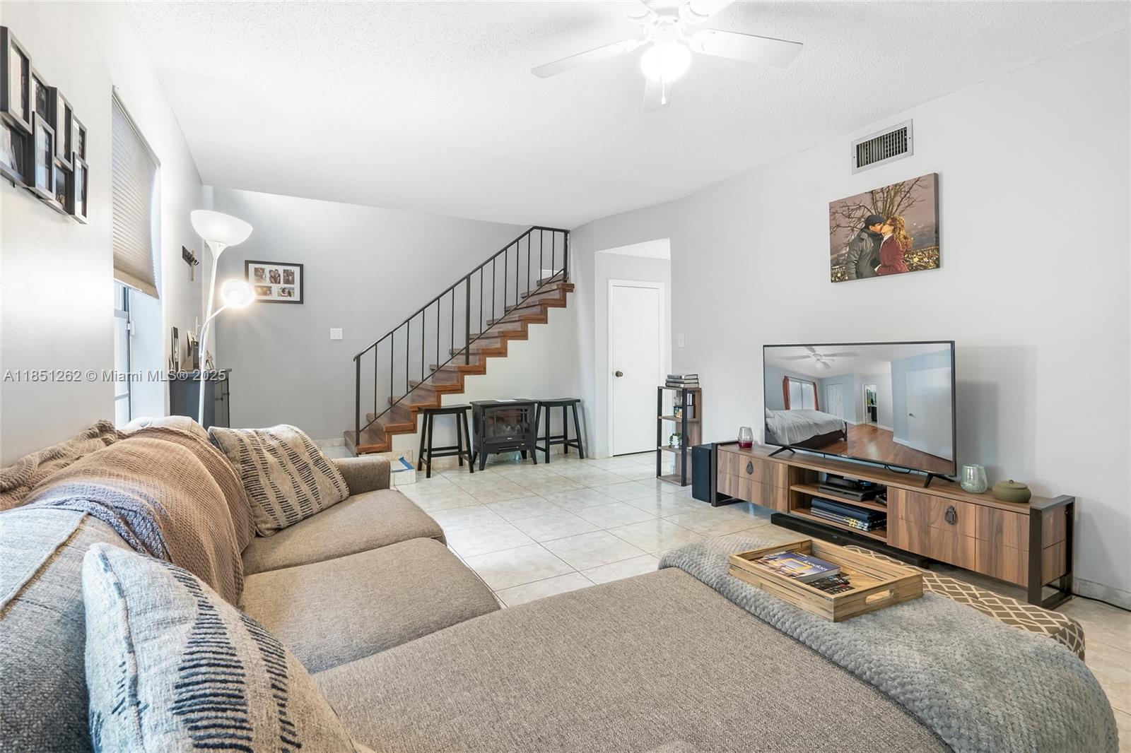 3 Laredo Pl #6-10